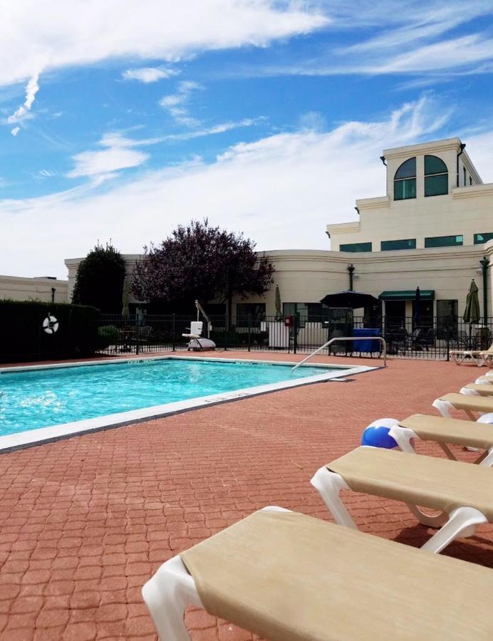 Holiday Inn Plainview-Long Island By Ihg Zewnętrze zdjęcie