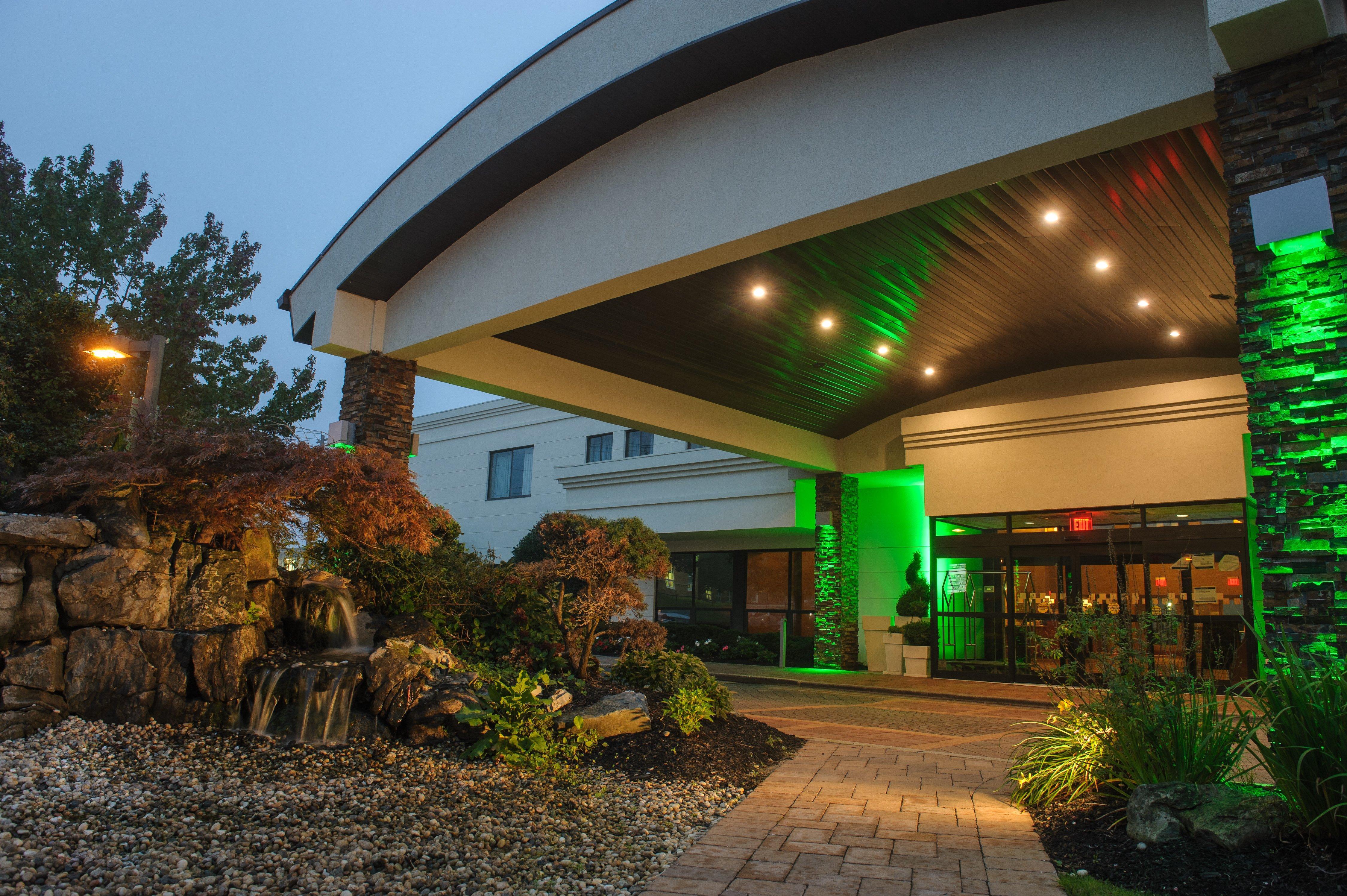 Holiday Inn Plainview-Long Island By Ihg Zewnętrze zdjęcie