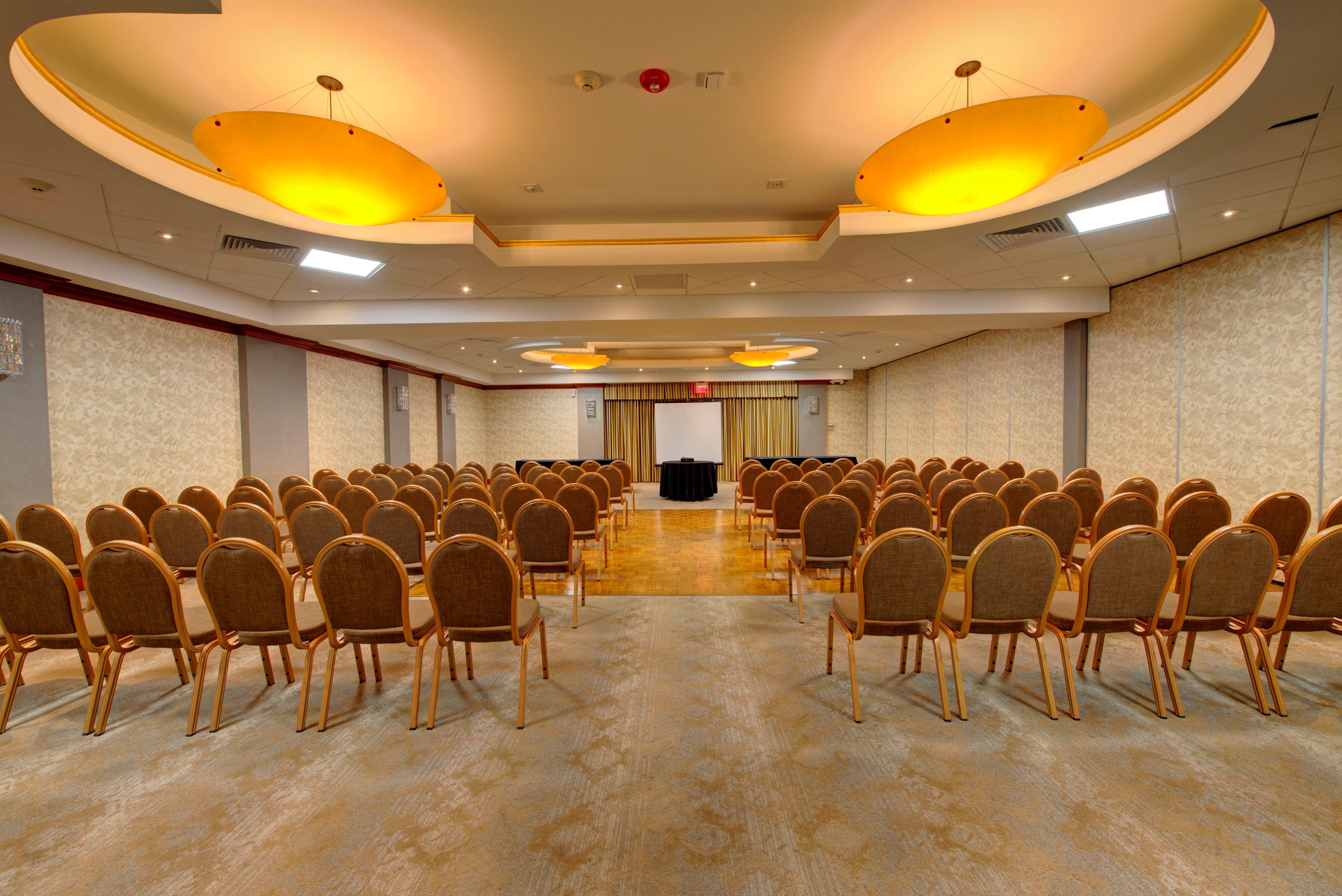 Holiday Inn Plainview-Long Island By Ihg Zewnętrze zdjęcie